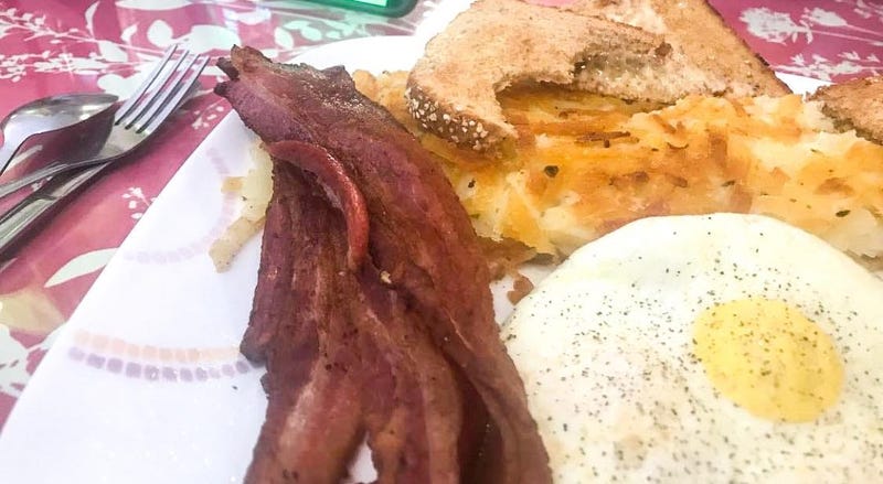breakfast of eggs and bacon