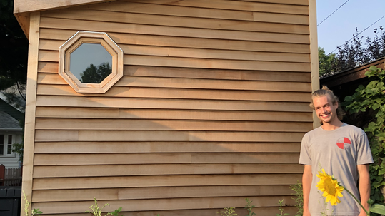 Teen builds a Tiny House in parents backyard