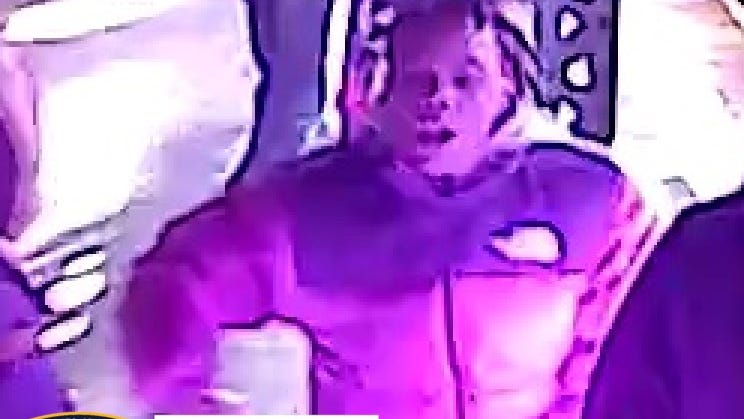PHOTO: Gunman sought after teen shot aboard Bronx subway train: NYPD