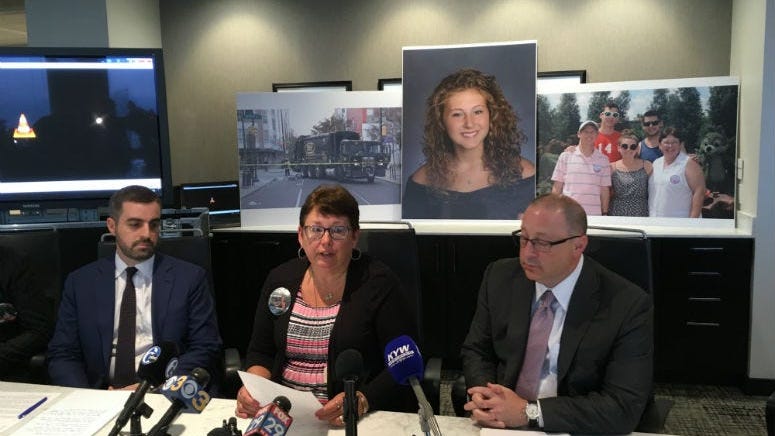 Judge agrees to dismiss charges against trash truck driver who killed cyclist