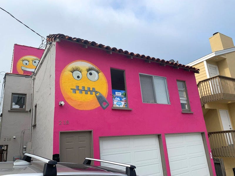 emoji house
