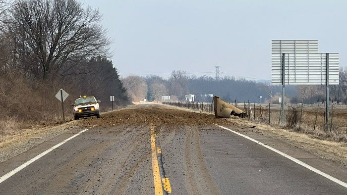 Explosions felt miles away when gas line ruptures near US-23 in Livingston County