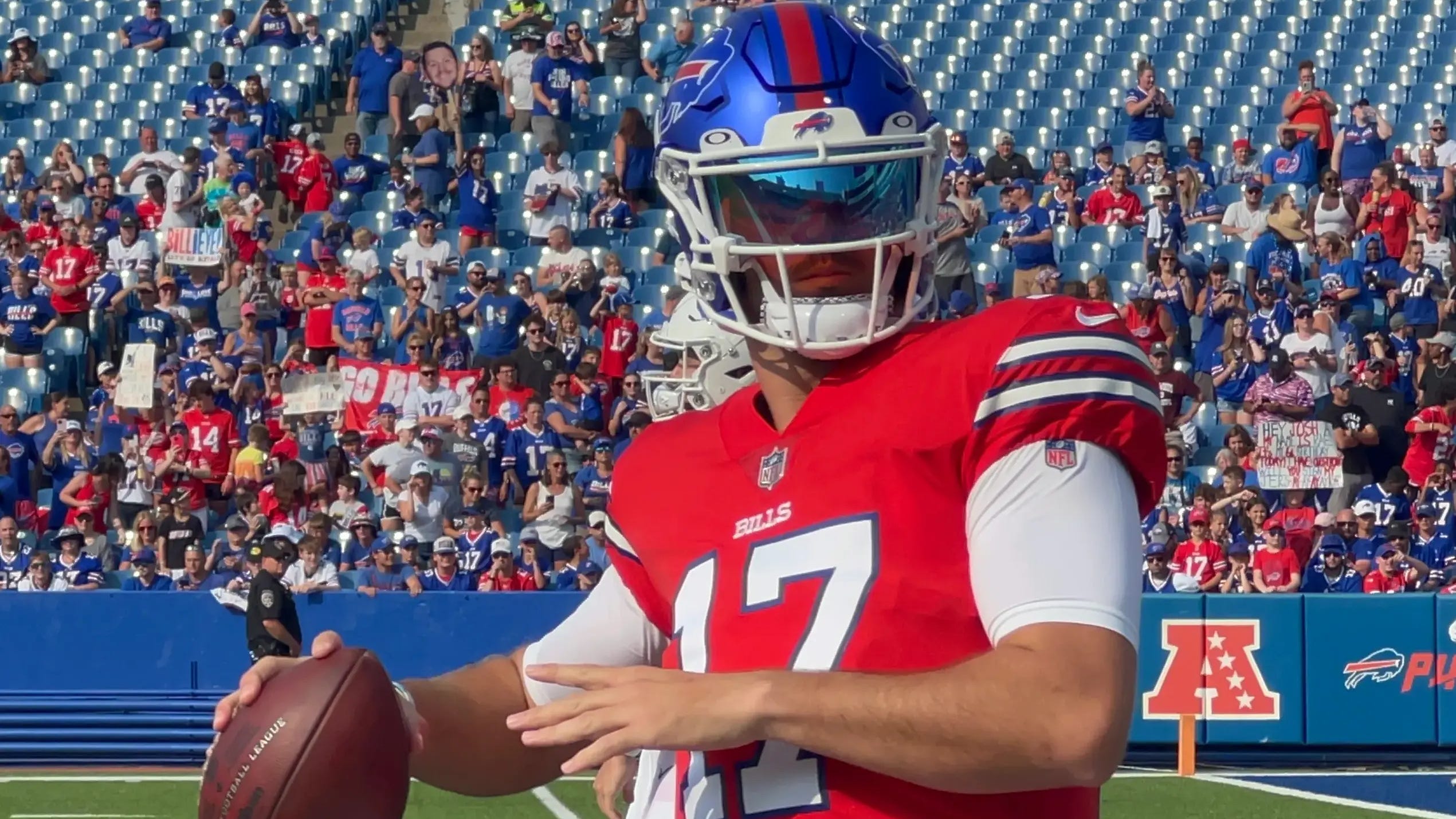 Bills fans welcome team back with huge turnout at Highmark Stadium