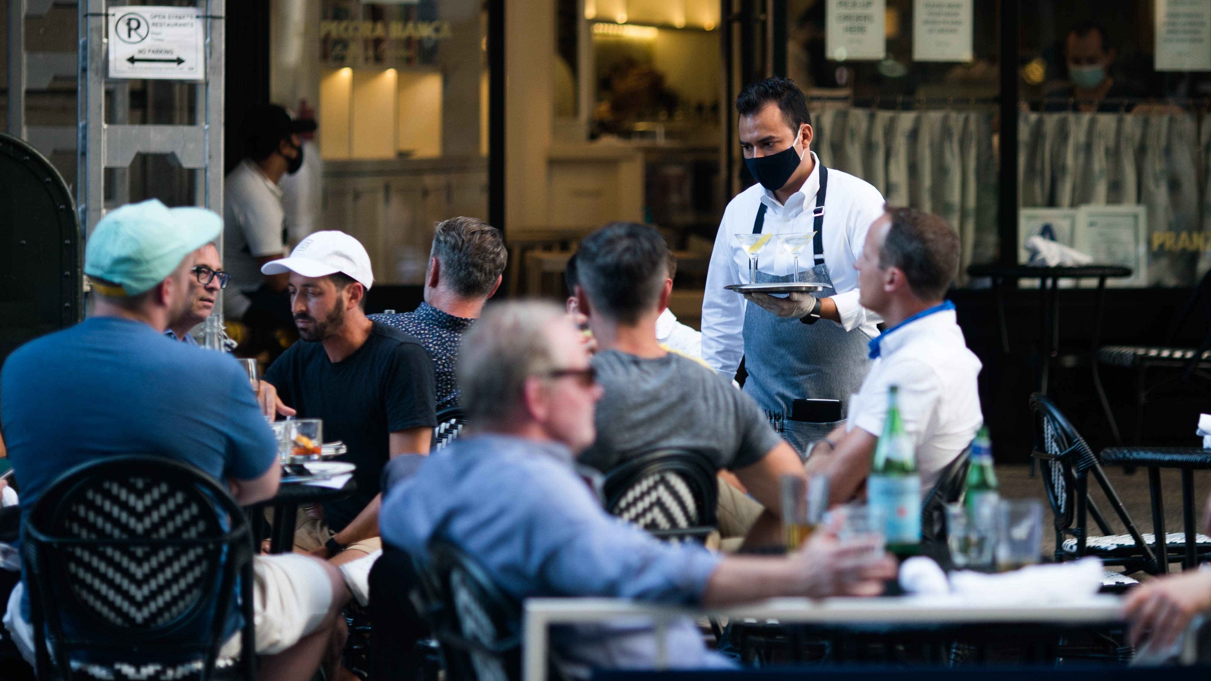 How to Navigate Shifting Social Norms Around Wearing Masks