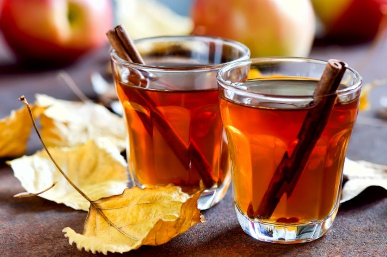 Apple cider. Orange, christmas.