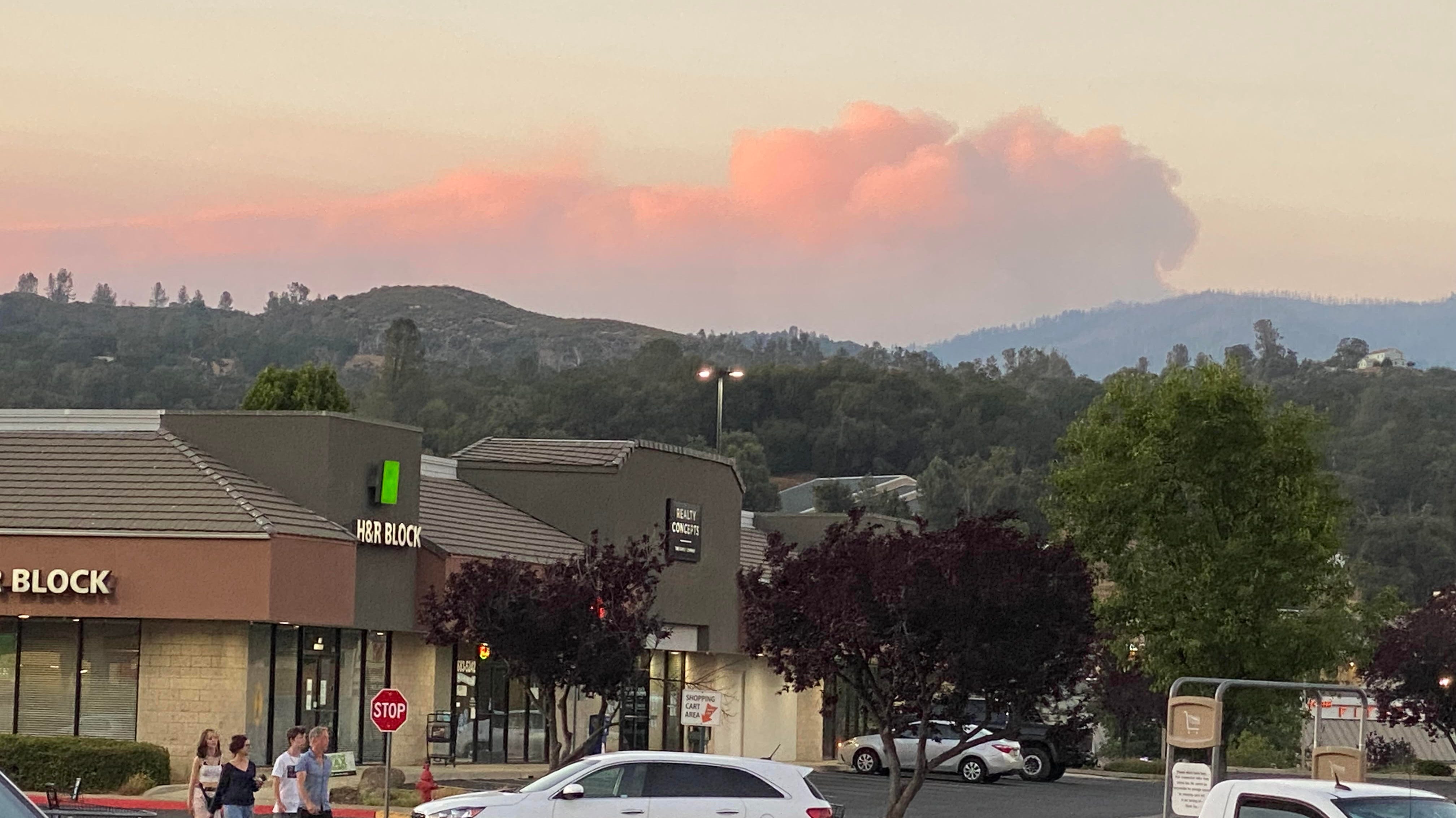 Spread of Washburn Fire slows as crews work to protect iconic sequoia trees