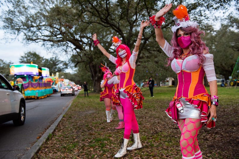 FLoats in the Oaks