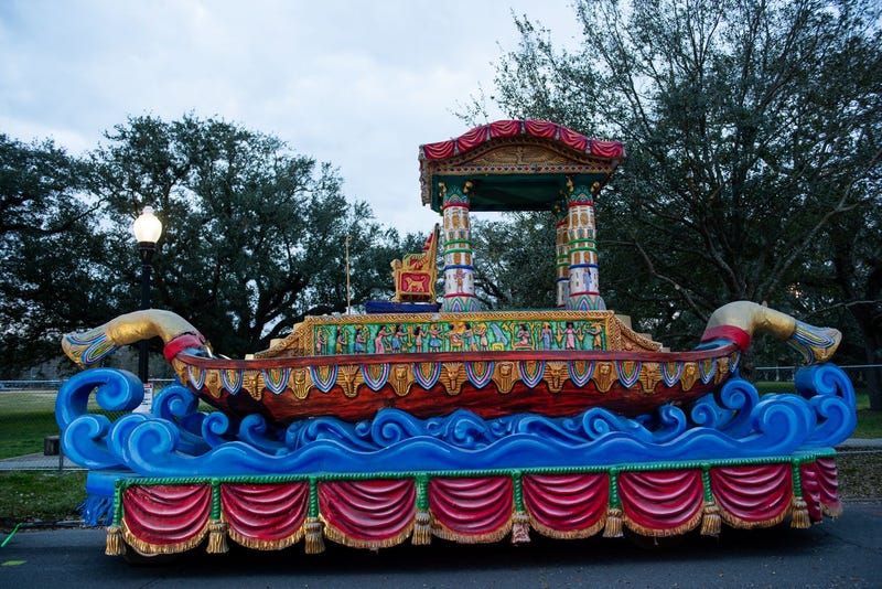FLoats in the Oaks