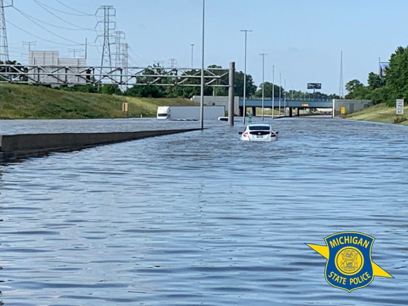 Flooding on I-94 at Rotunda