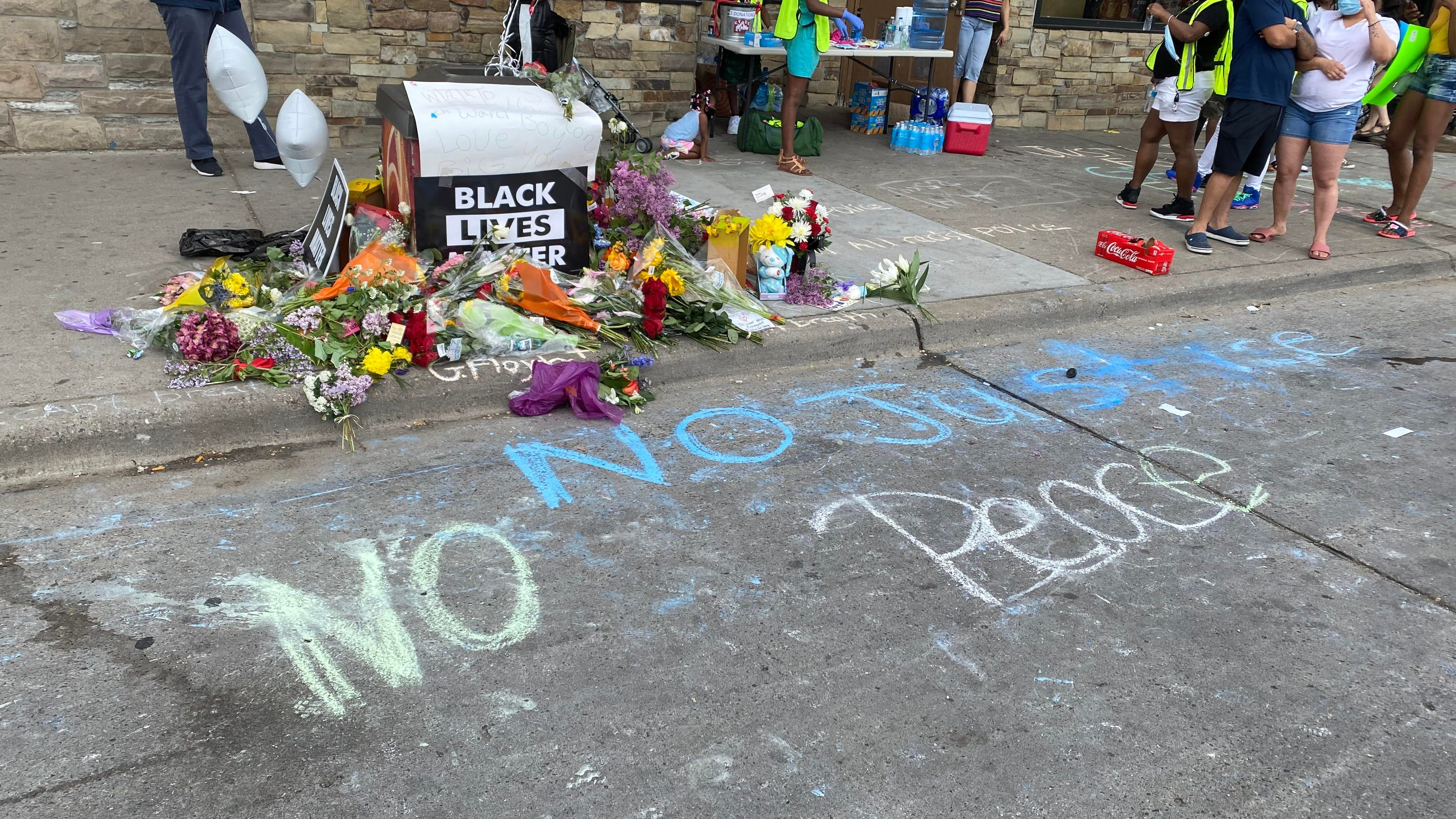 Peaceful protest after death of George Floyd escalates to chaos