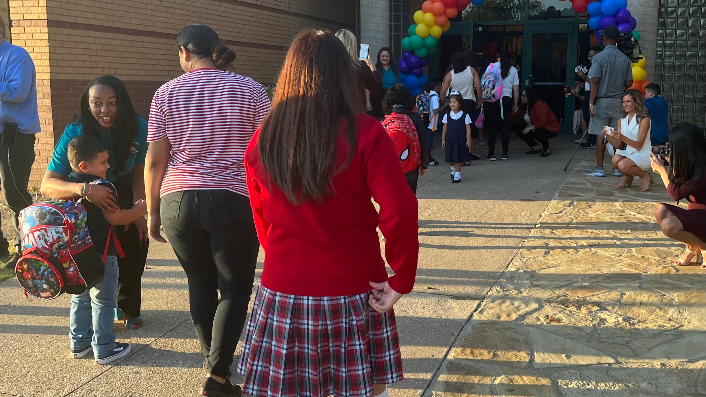 75,000 students return to class in Fort Worth ISD