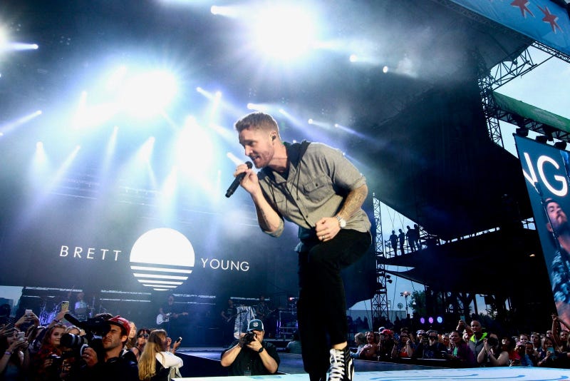 Brett Young at Lakeshake