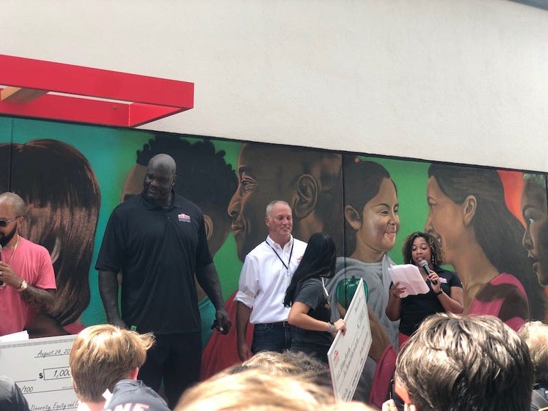 Shaq Pizza Party