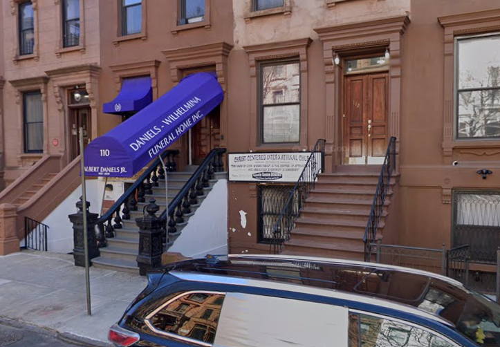A funeral director at Daniels Wilhelmina Funeral home in Harlem was robbed at machete-point last month, and cops are still searching for the suspect.