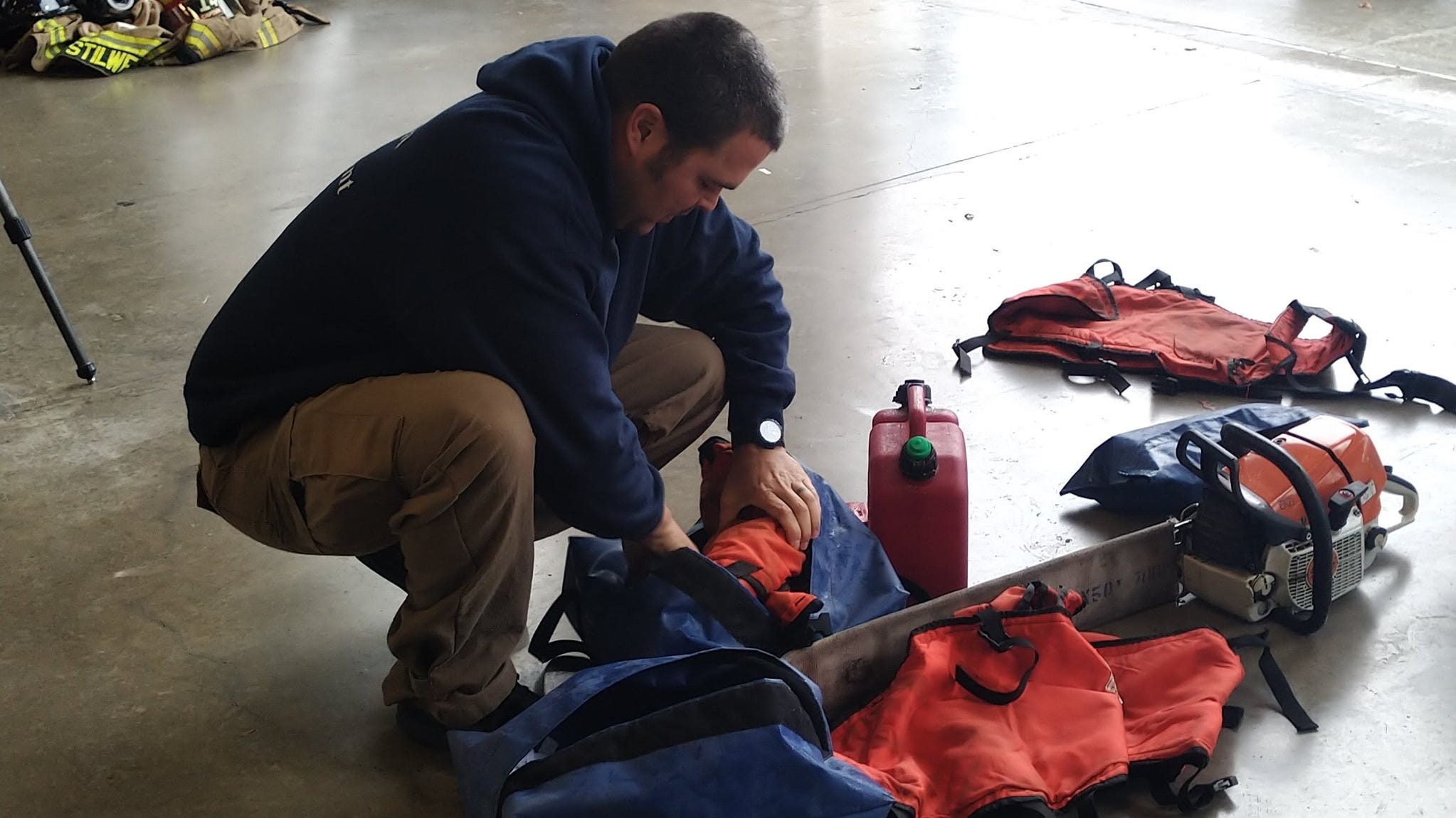 Eight Fort Worth firefighters help battle Eastland County wildfire