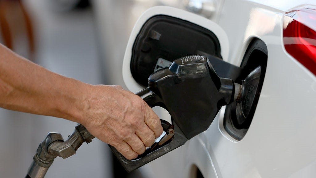 Store manager chases thieves who made off with more than 1,000 gallons of gas