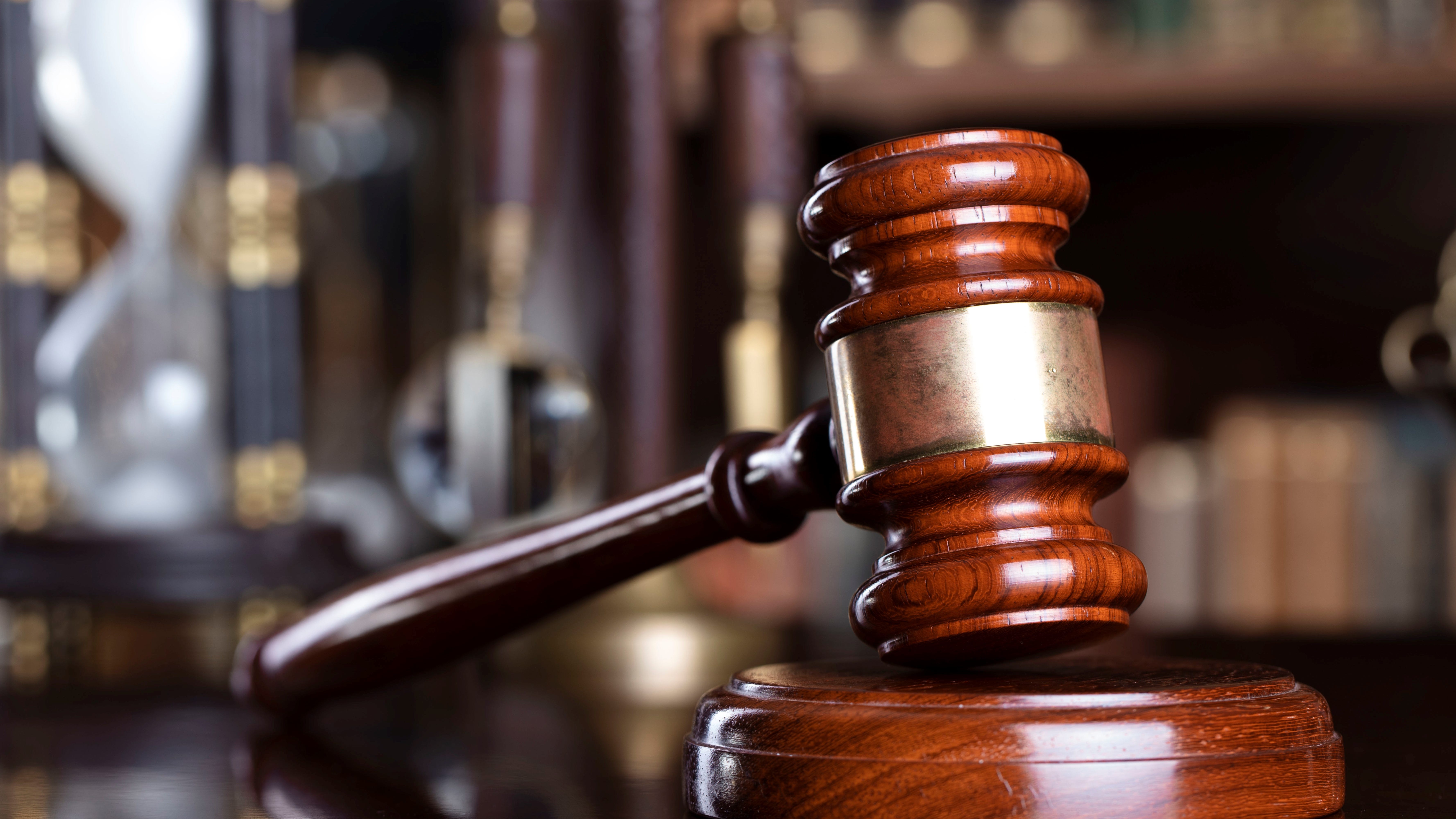 Latest legal twist: Illinois assault weapons ban is back on, for now
