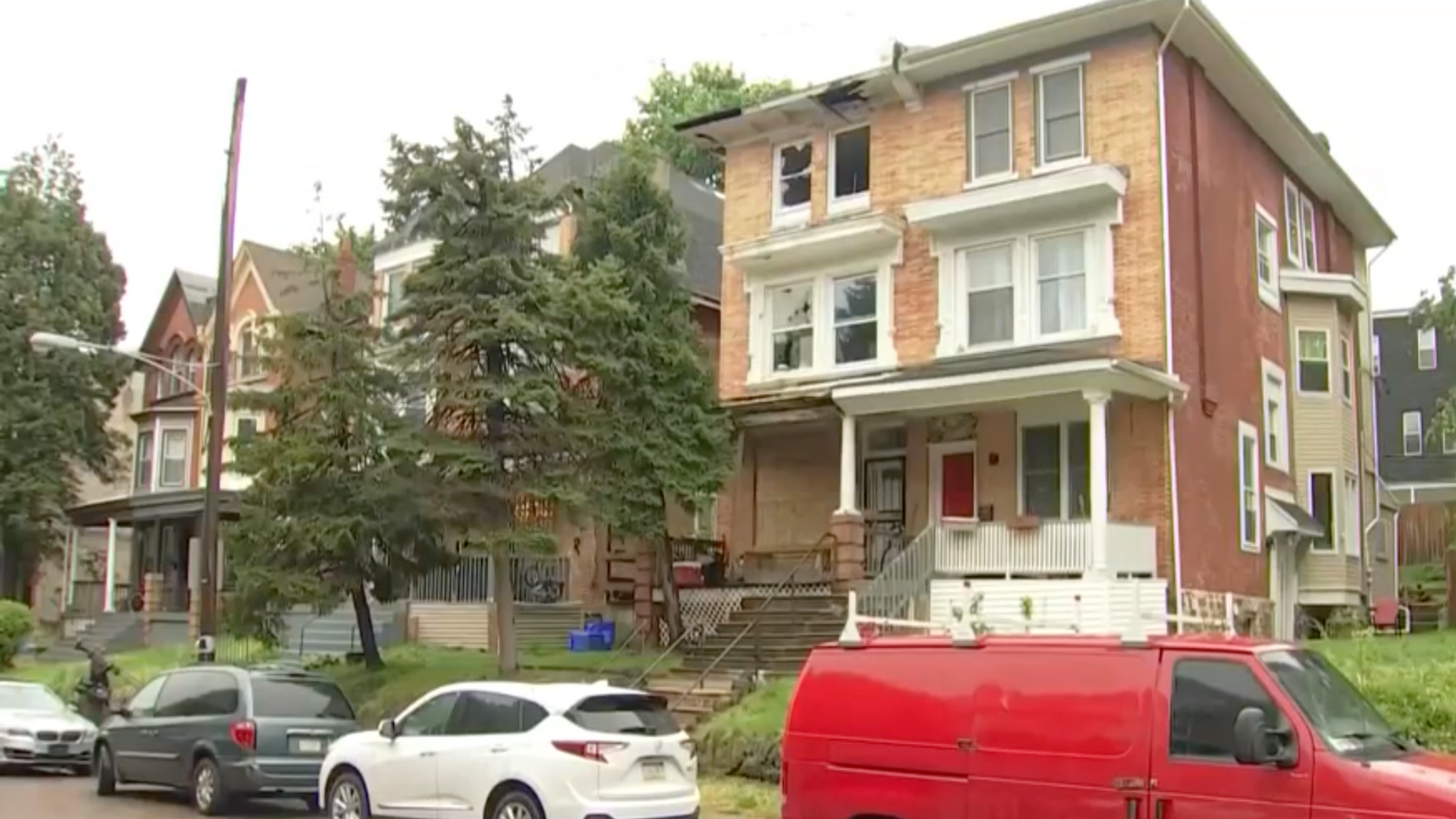 2 police officers, suspect shot during hours-long standoff in Germantown