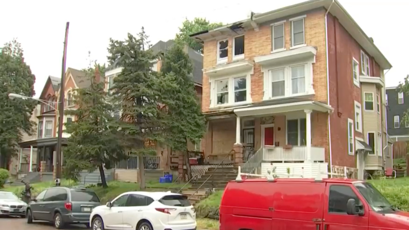 2 police officers, suspect shot during hours-long standoff in Germantown