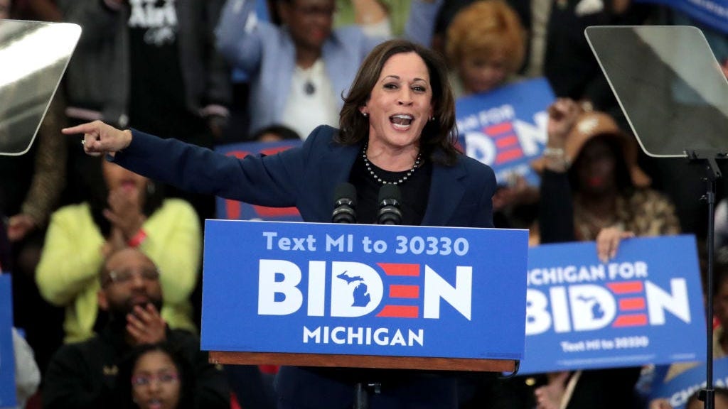 President Trump, Barack Obama and Political Strategists Weigh in on Sen. Kamala Harris Pick