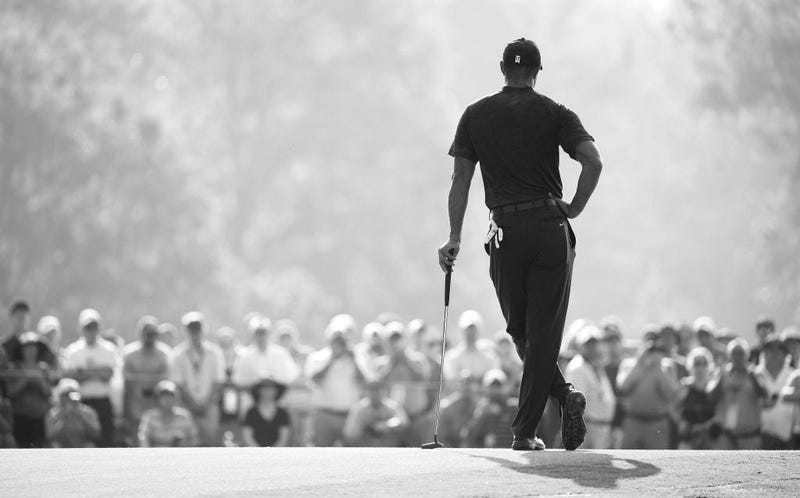 Tiger Woods golfing in St. Louis