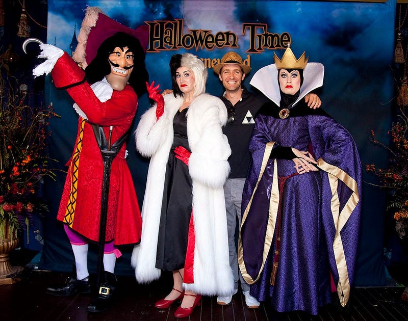  Captain Hook from 'Peter Pan' (L), Cruella de Vil and the Evil Queen from 'Snow White' at Disneyland on October 2, 2010 in Anaheim, California.