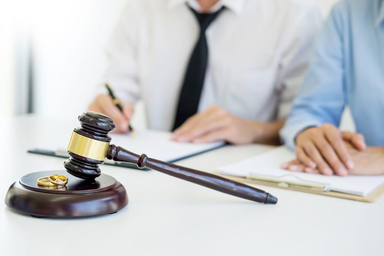 Couple, Angry, Divorce, Proceedings, Lawyer, Gavel, Marriage