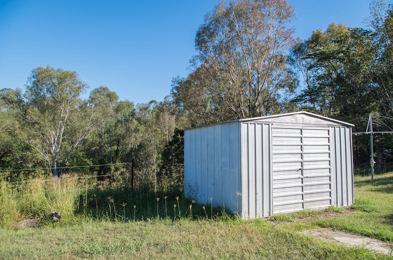 Tin Shed, Backyard, Field, Shed, Shack