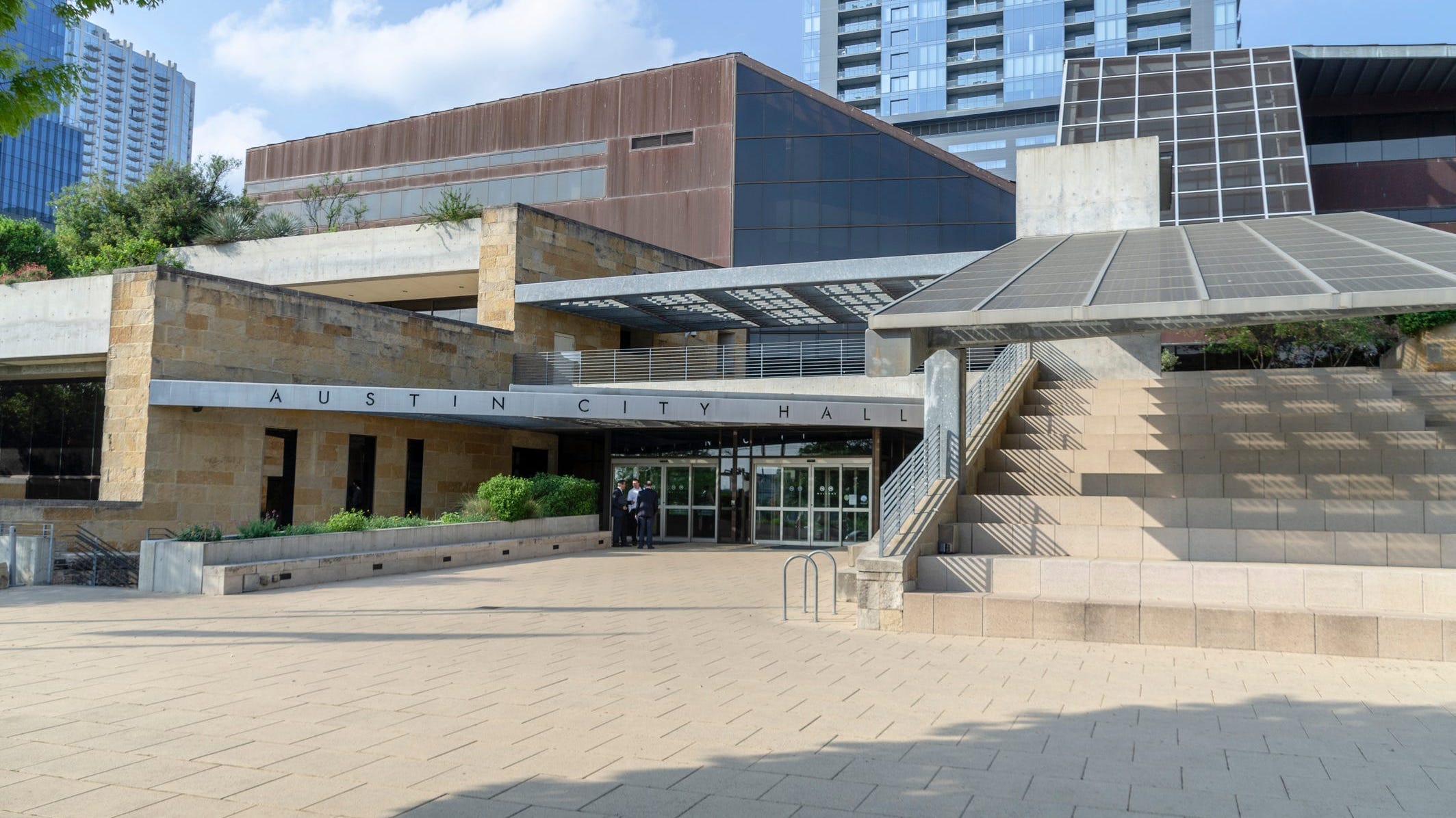 Austin City Council approves budget, including $150M APD cut