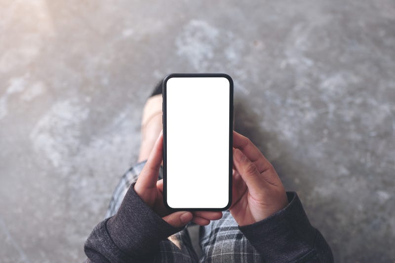 phone-call-GettyImages-1138089456.jpg