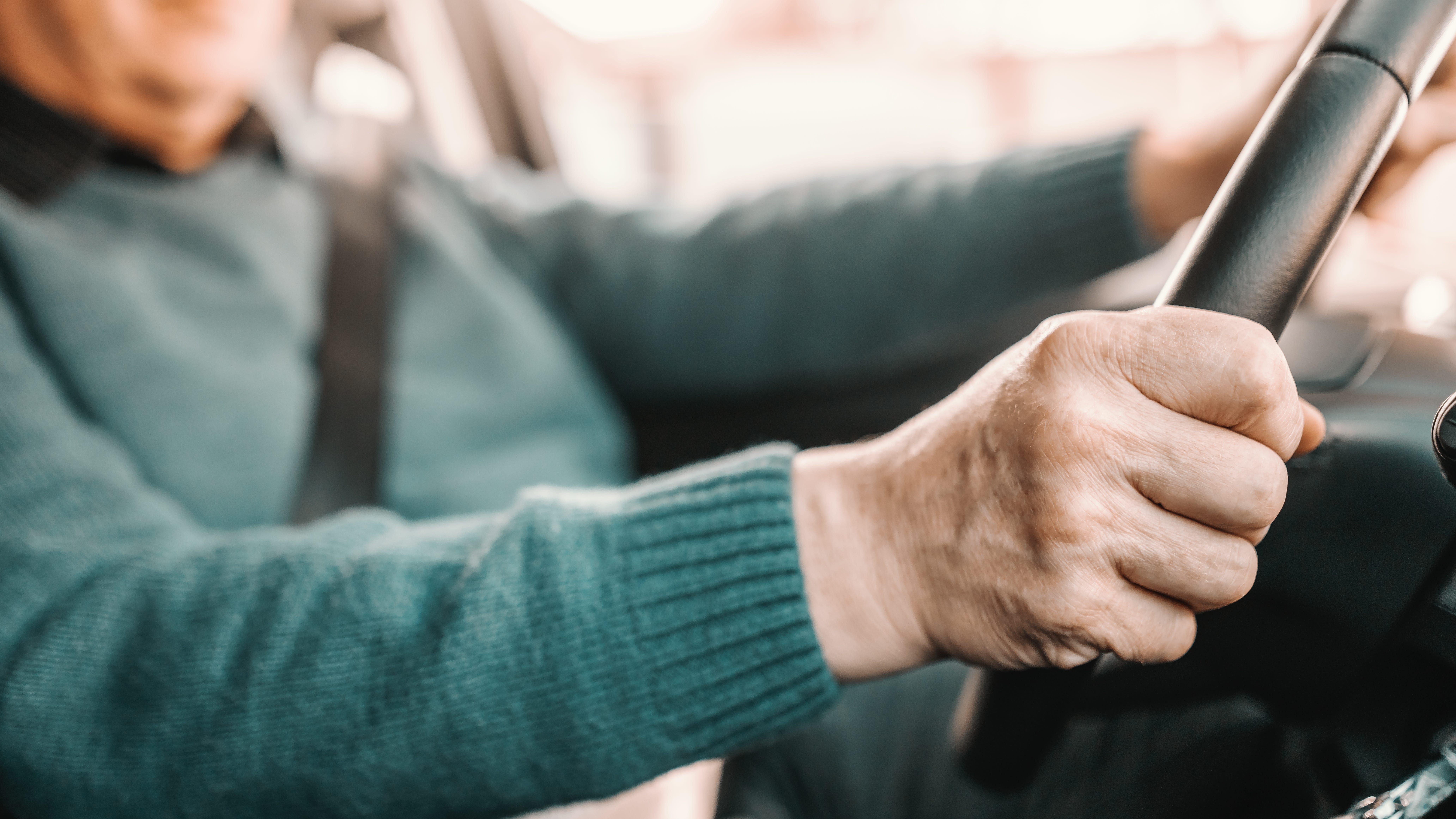 Jesse White Gives Seniors 75+ 1-Year Extension On Driver’s License Expiration Dates