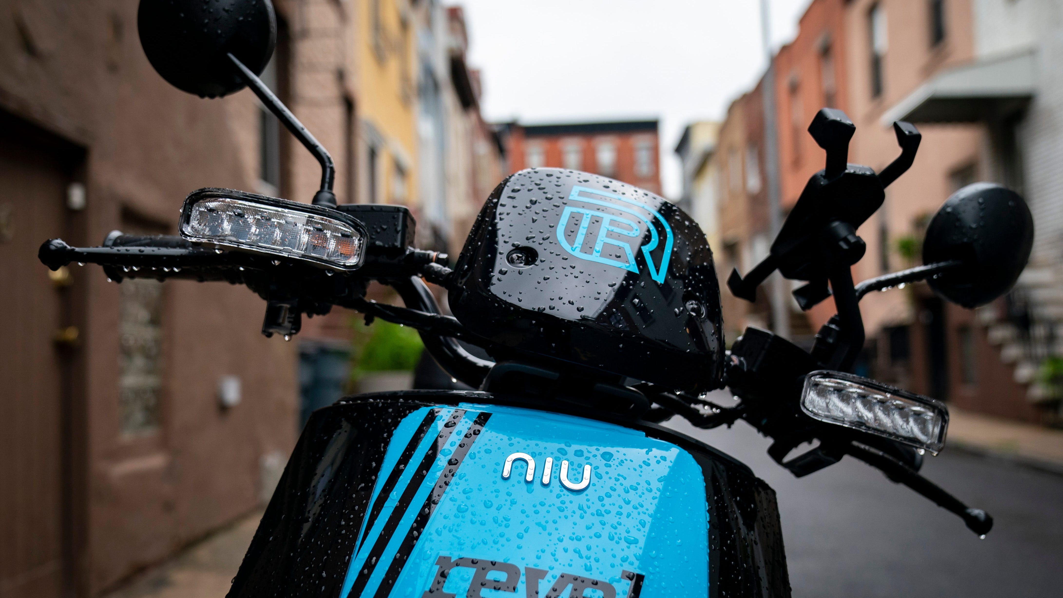 Man arrested for swiping batteries from Revel scooters: report