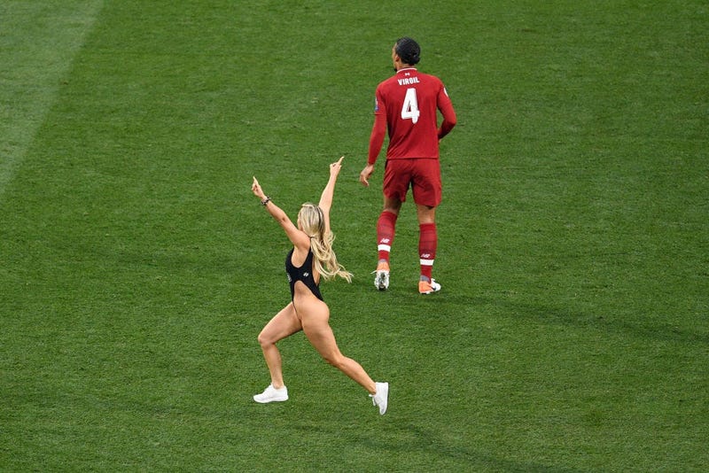 Kinsey Wolanski, Streaking, Champions League