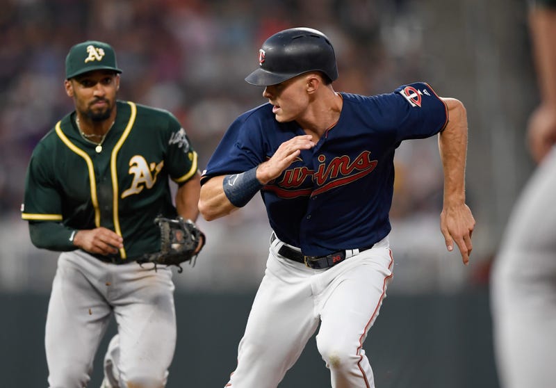 Twins outfielder Max Kepler in a rundown