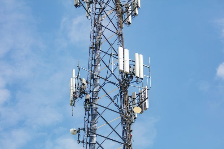 Communication station, Antenna tower