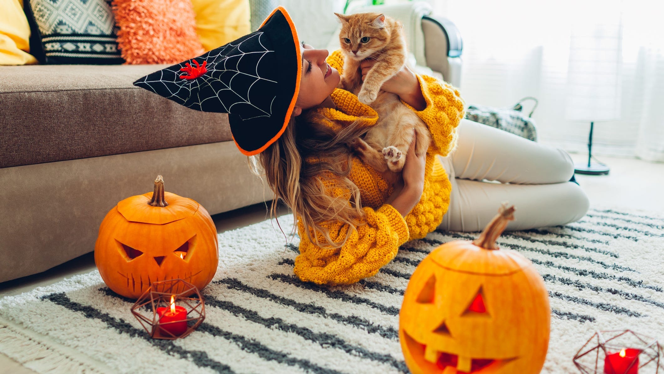 You and your cat can dress as each other for Halloween