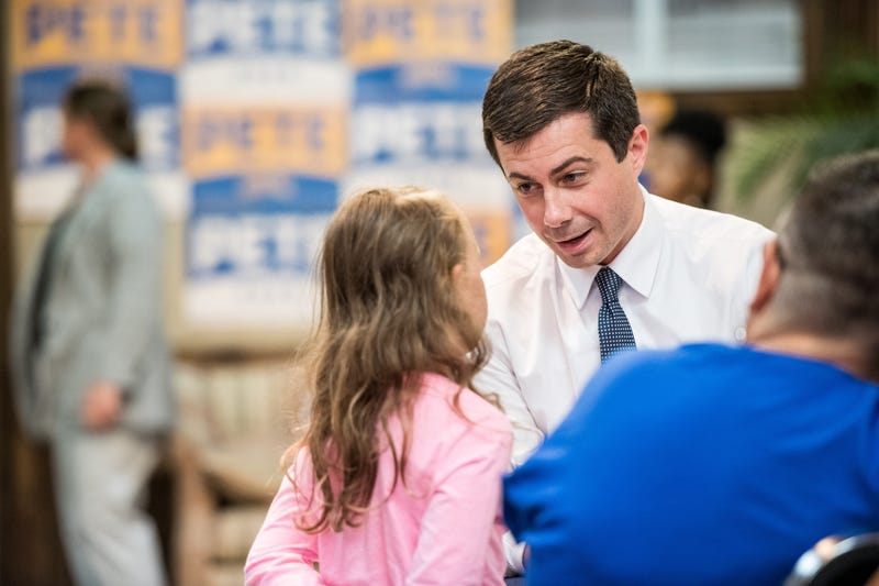 Mayor Pete withh child