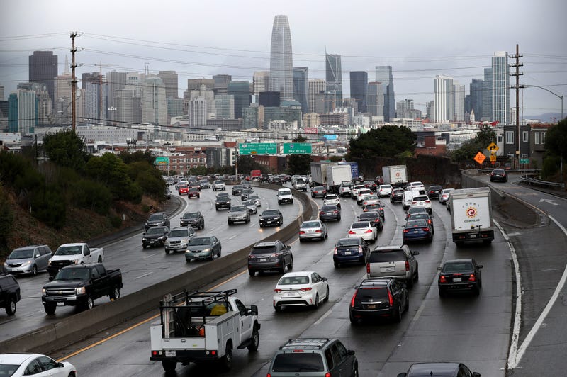 SAN FRANCISCO, CALIFORNIA - NOVEMBER 27: Traffic moves along U.S. Highway 101 towards downtown San Francisco on November 27, 2019 in San Francisco, California.