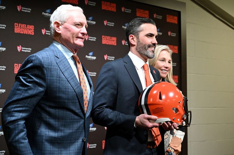 CLEVELAND, OHIO - JANUARY 14: Jimmy and Dee Haslam owners of the Cleveland Browns pose for a photo with Kevin Stefanski after introducing Stefanski as the Browns new head coach on January 14, 2020 in Cleveland, Ohio. (Photo by Jason Miller/Getty Images)
