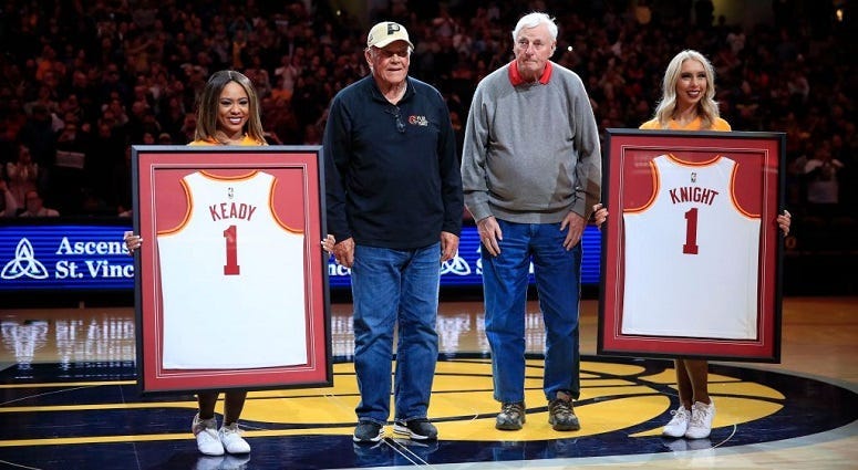 Bob Knight returns to Bloomington