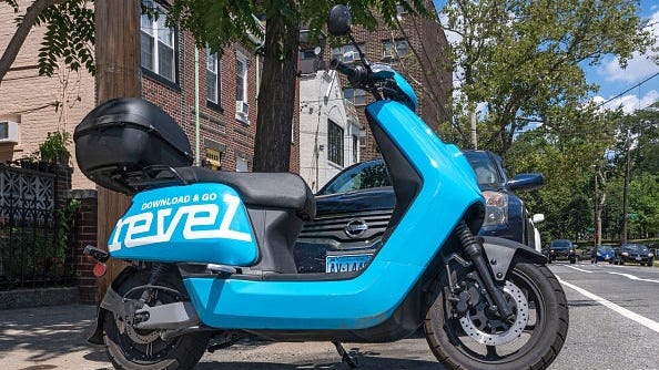 Revel moped service returns to NYC with added safety precautions after fatal crashes