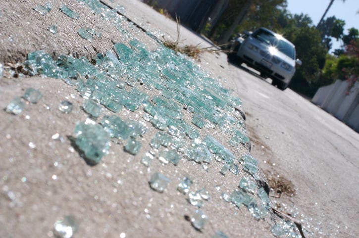 Broken Wndow, Broken Glass