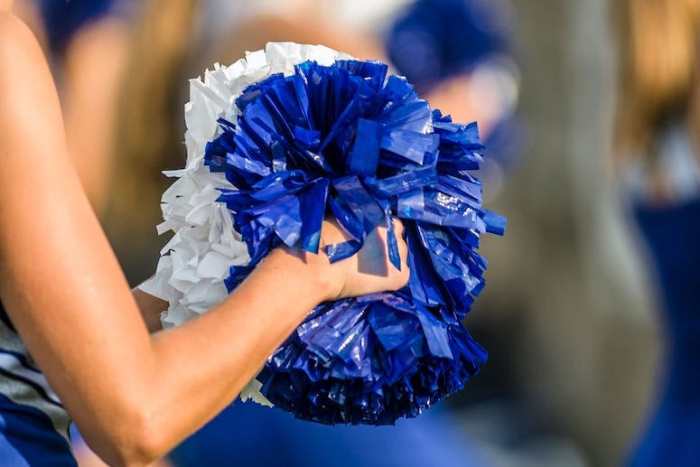 Cheerleader, Pom Poms