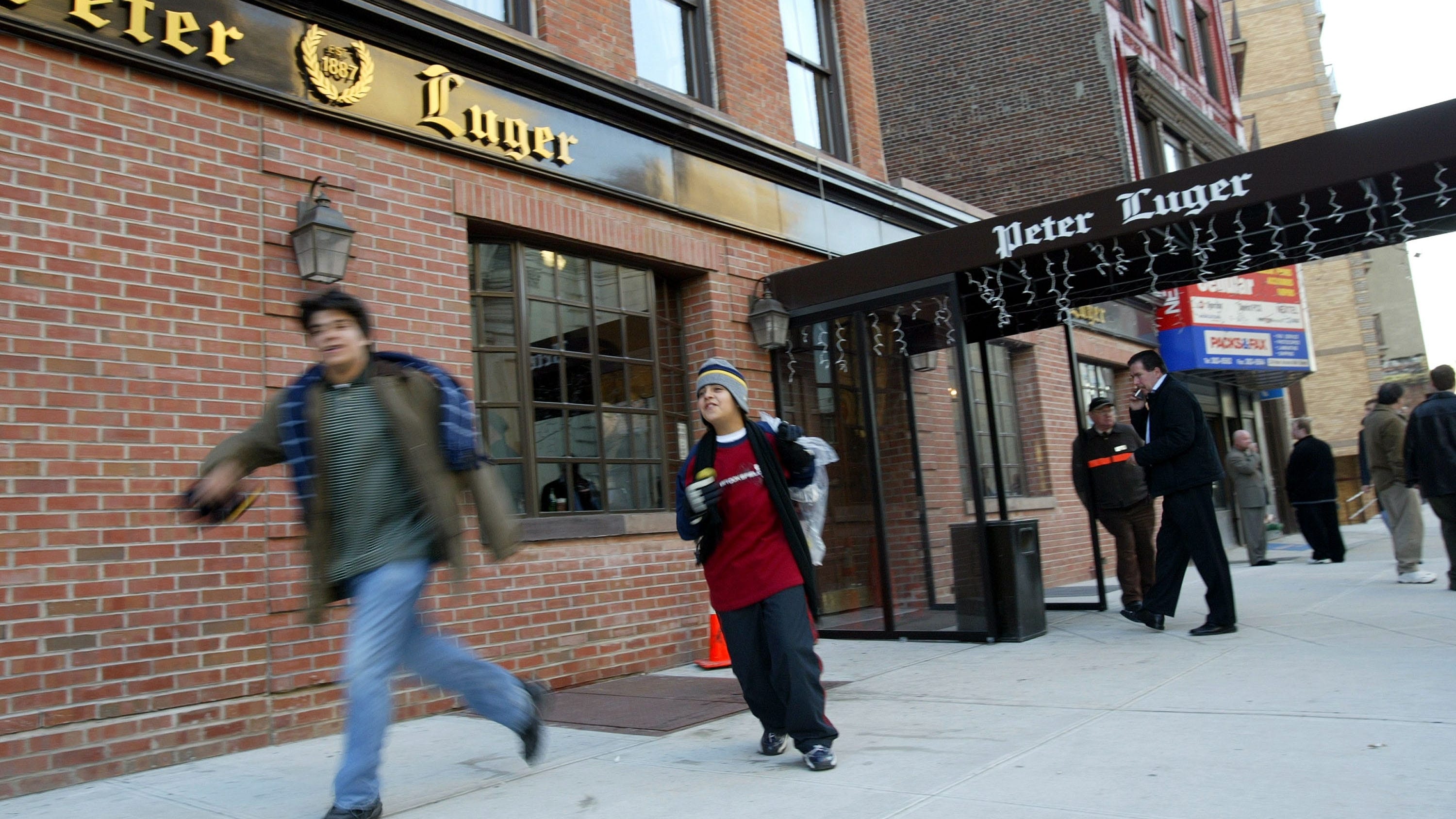 Peter Luger brushes off brutal, zero-star NY Times review