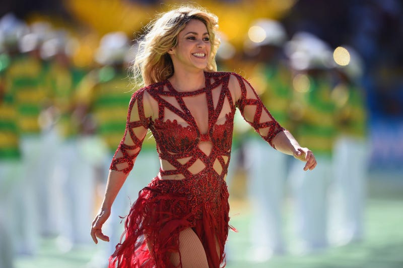 RIO DE JANEIRO, BRAZIL - JULY 13: Singer Shakira performs during the closing ceremony prior to the 2014 FIFA World Cup Brazil Final match between Germany and Argentina at Maracana on July 13, 2014 in Rio de Janeiro, Brazil. (Photo by Matthias Hangst/Getty