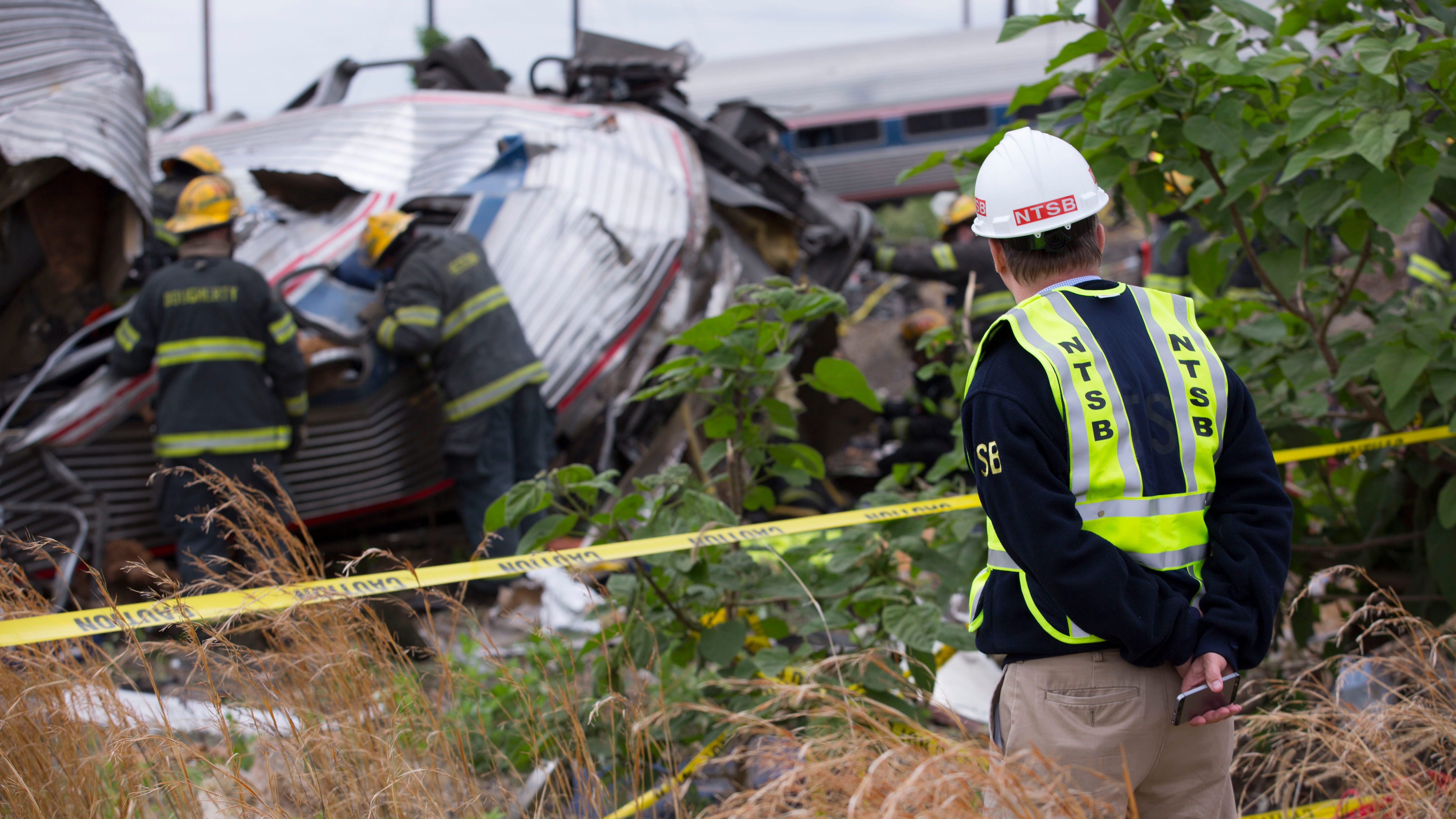 Charges dismissed against engineer in fatal Amtrak derailment in 2015