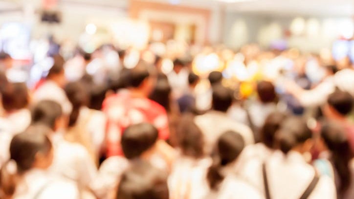 School Retracts Suspension of Student Who Posted Crowded Hallway Pic