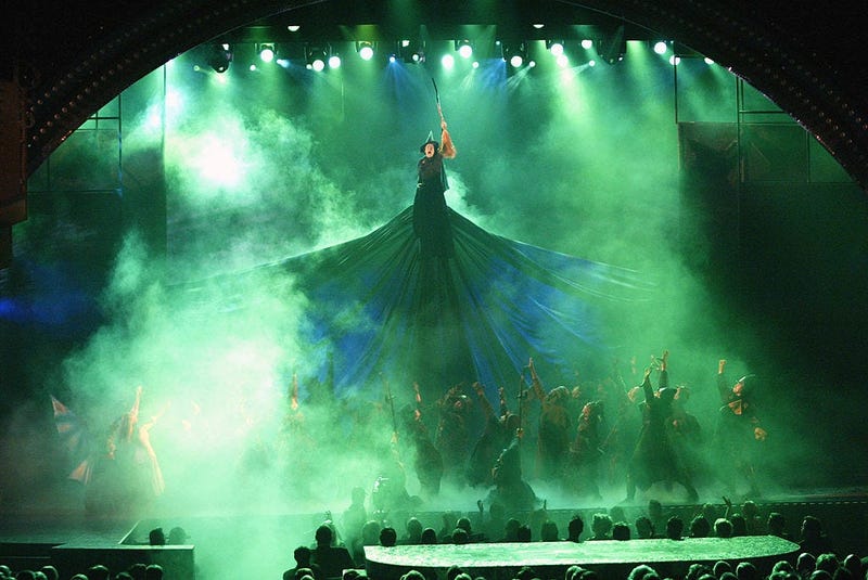 wicked peformed during tony awards in new york city 2004