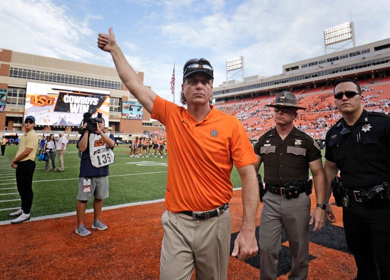 Mike Gundy calls himself out