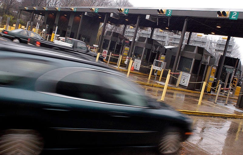 Traffic flows through an entrance to the Pennsylvania Turnpike, whose union is on strike, November 24, 2004 in Willow Grove, Pennsylvania.